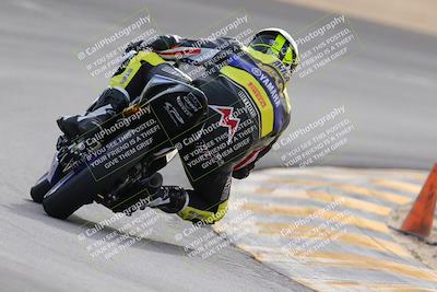 media/Dec-17-2022-SoCal Trackdays (Sat) [[224abd9271]]/Turn 10 Backside (120pm)/